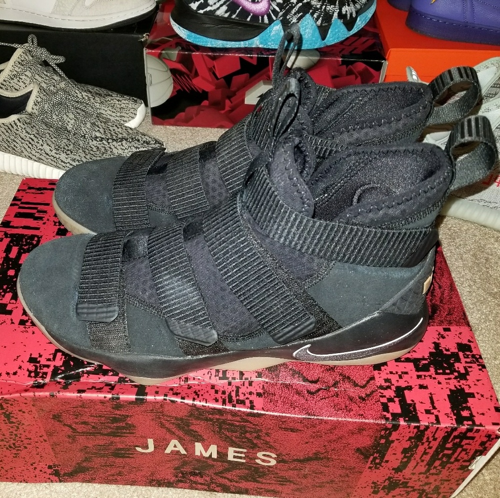 💎LeBron Soldier 11💎EUC💎Closet Cleanout💎